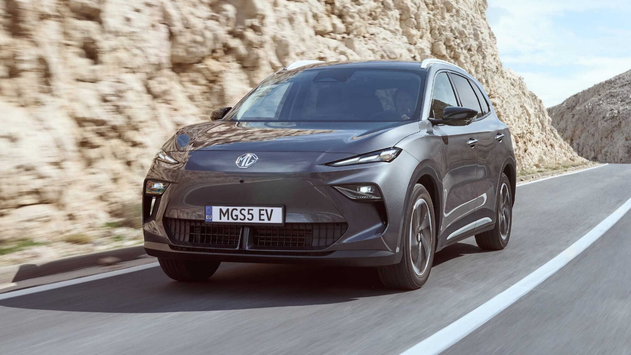 The new MG S5 EV, starting at just € 28.990,-!