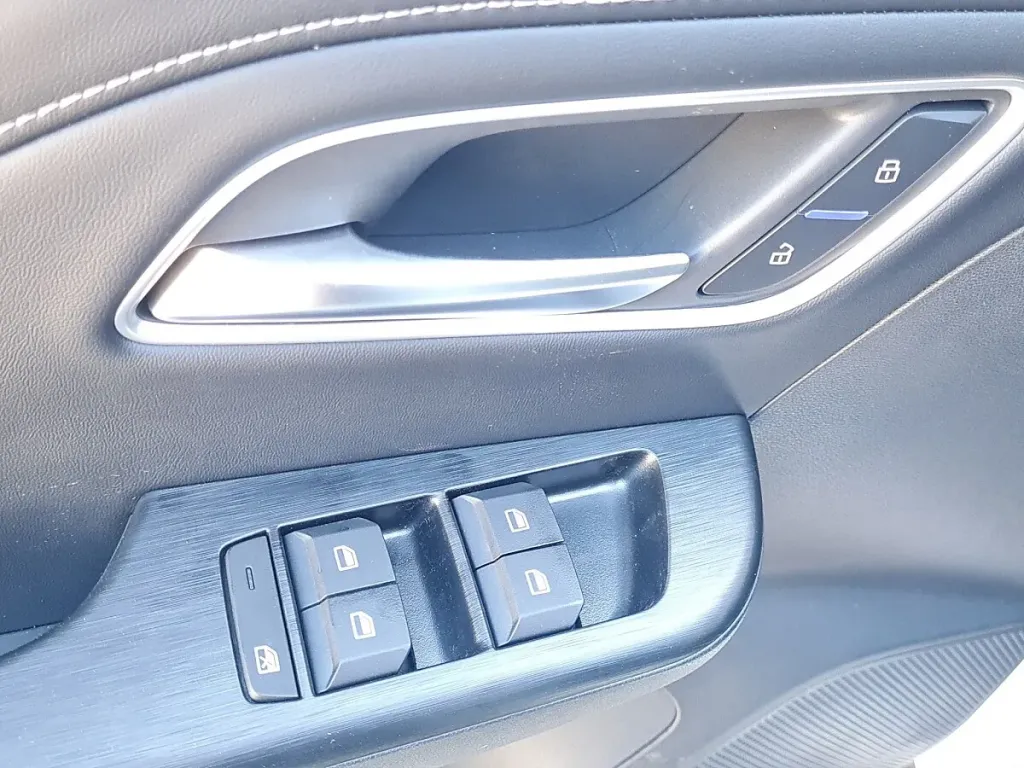 MG ZS 1.5 Hybrid+ Luxury SUV / Terénne vozidlo – Obrázok 15