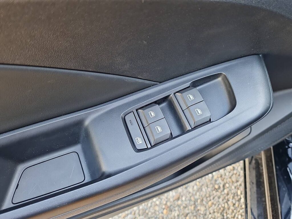Vehicle 1021273390 - Image 14