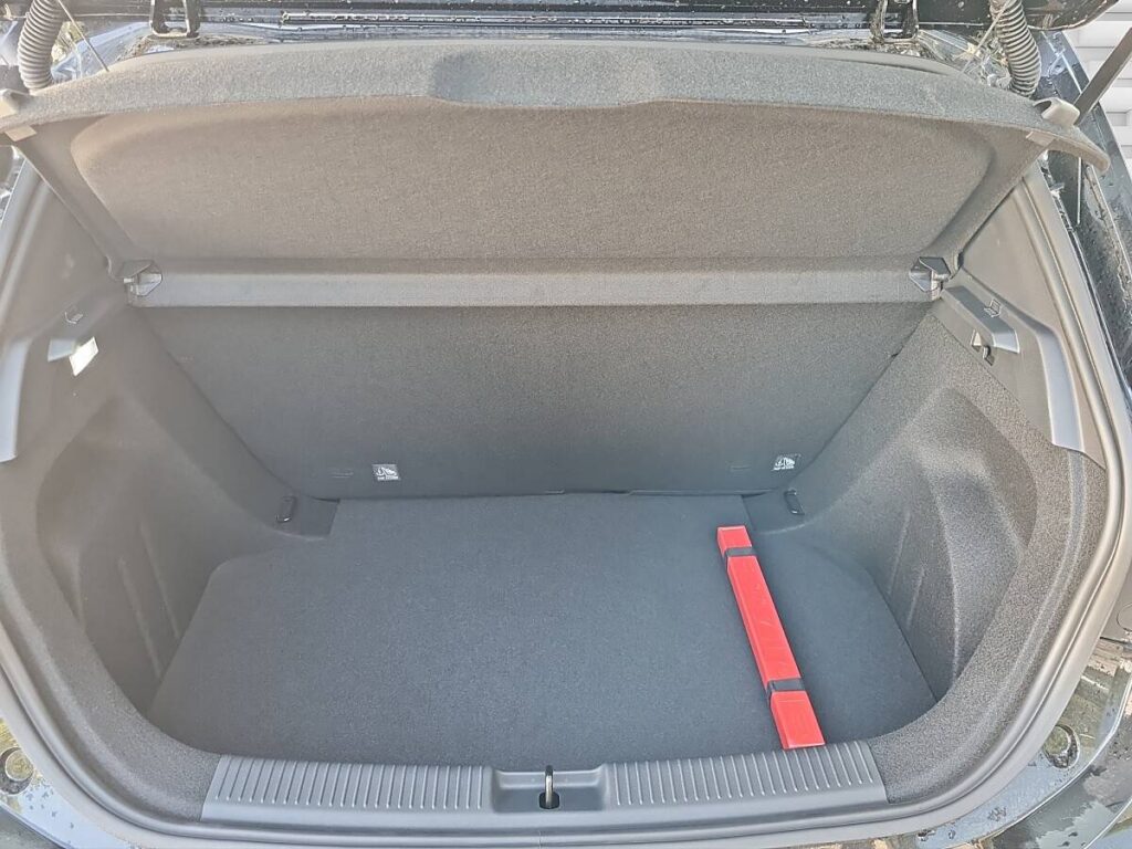 Vehicle 1021273390 - Image 8