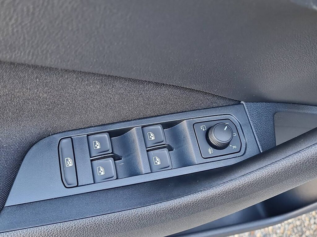Vehicle 1025905385 - Image 15