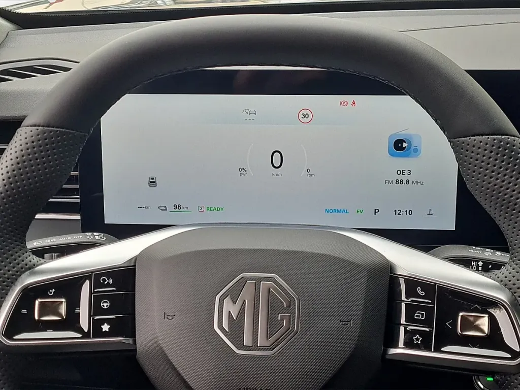 MG HS PHEV+ Luxury SUV / Terénne vozidlo – Obrázok 12