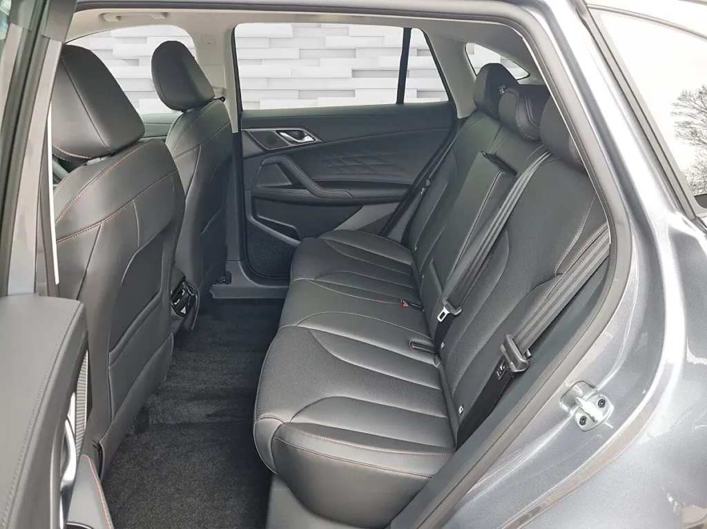 Vehicle 1053818603 - Image 8