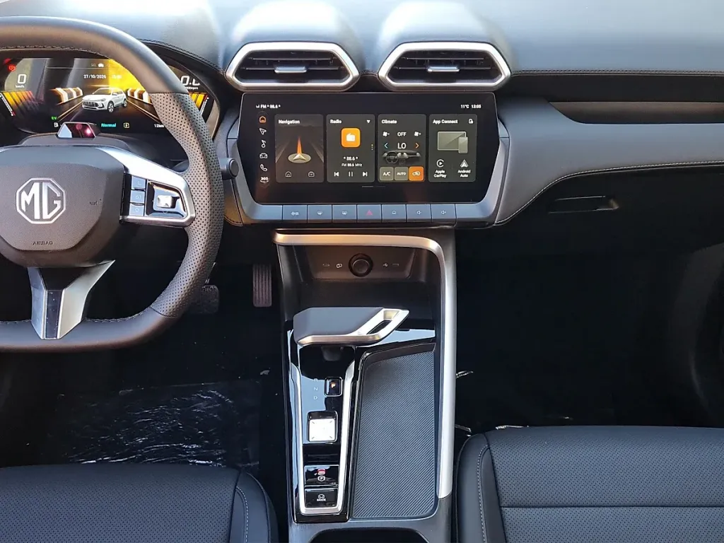 MG ZS 1.5 Hybrid+ Luxury SUV / Geländewagen – Bild 14