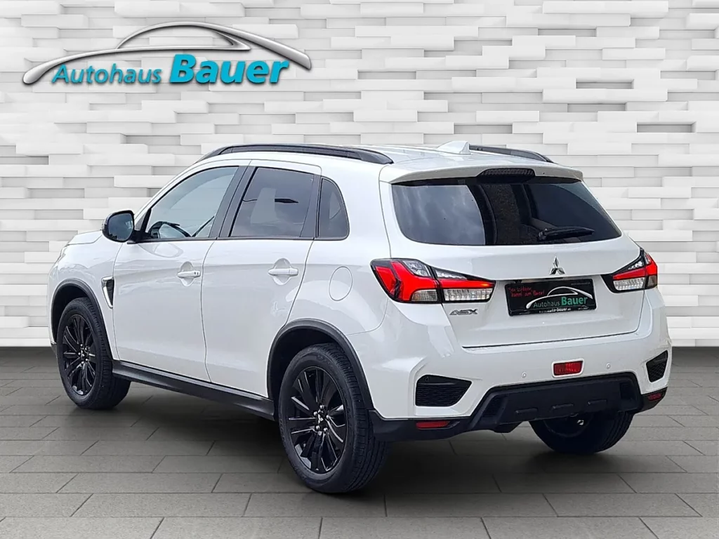 Vehicle 1201514677 - Image 4