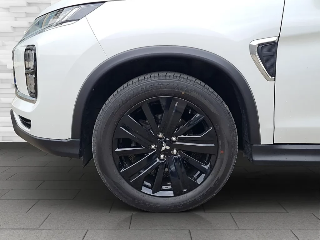 Vehicle 1201514677 - Image 9