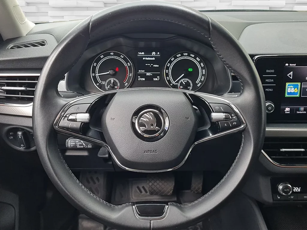 Vehicle 1266288395 - Image 11