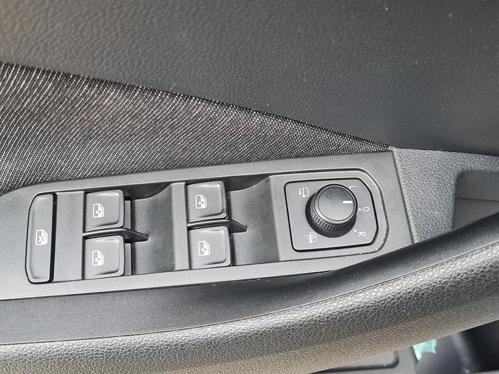 Vehicle 1266288395 - Image 15