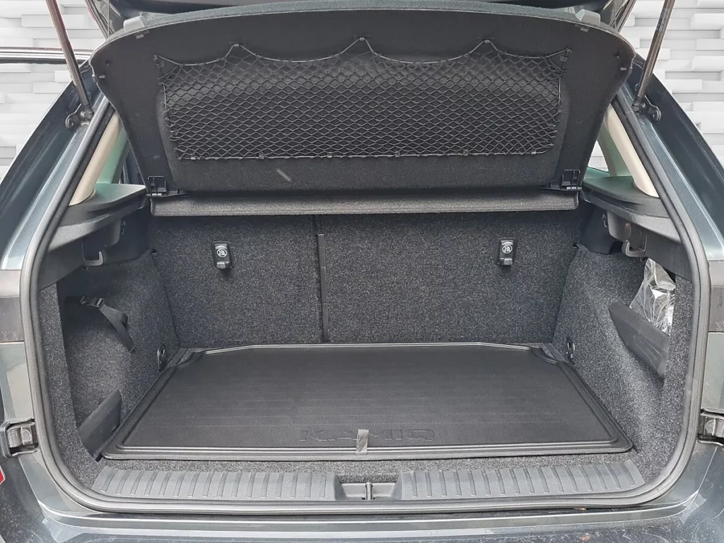Vehicle 1266288395 - Image 9