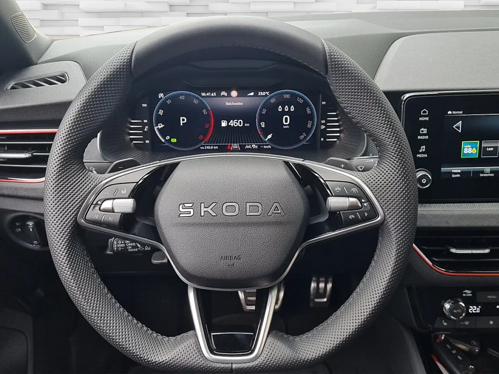 Vehicle 1281679264 - Image 11