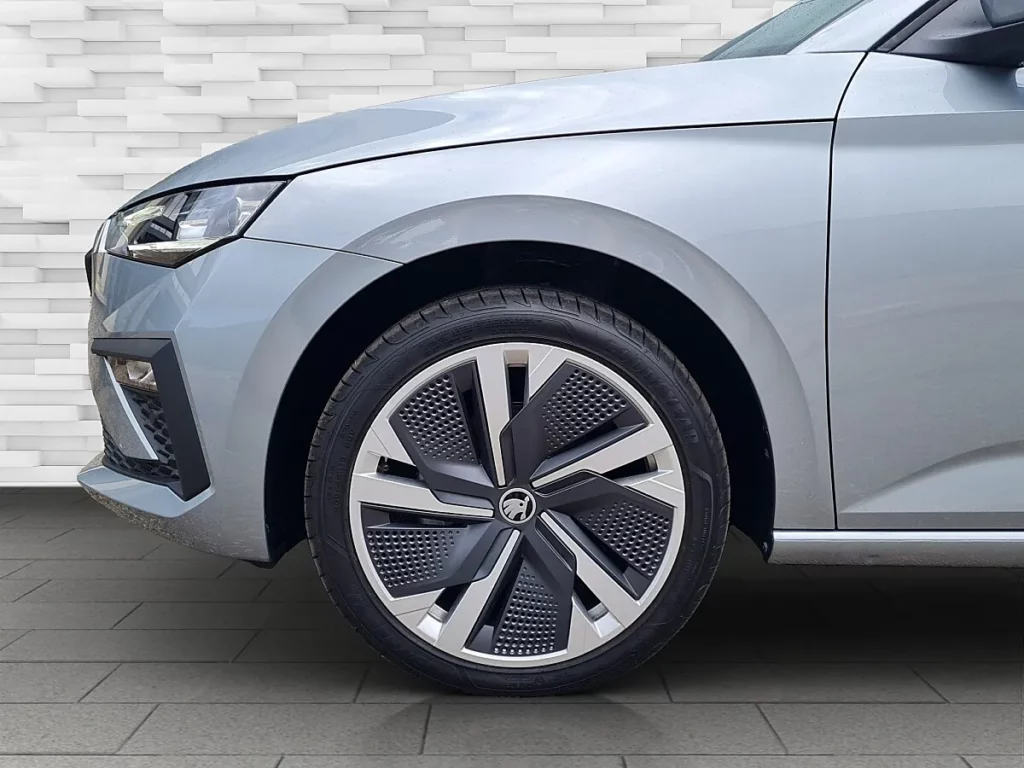 Vehicle 1281679264 - Image 6