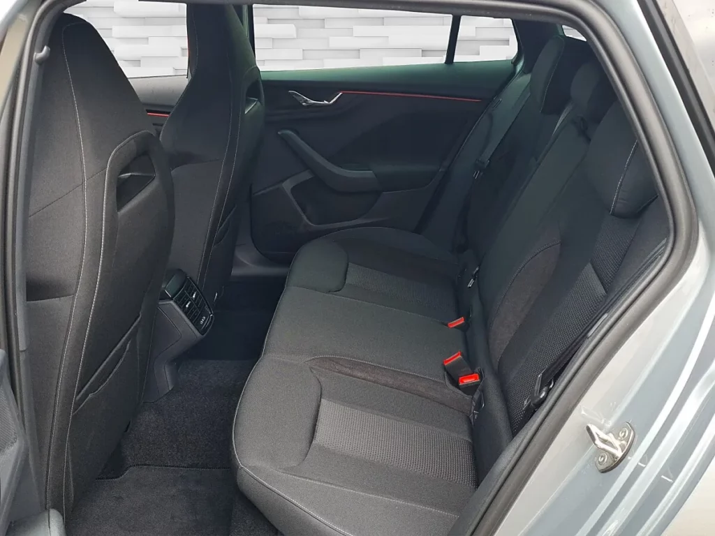 Vehicle 1281679264 - Image 8