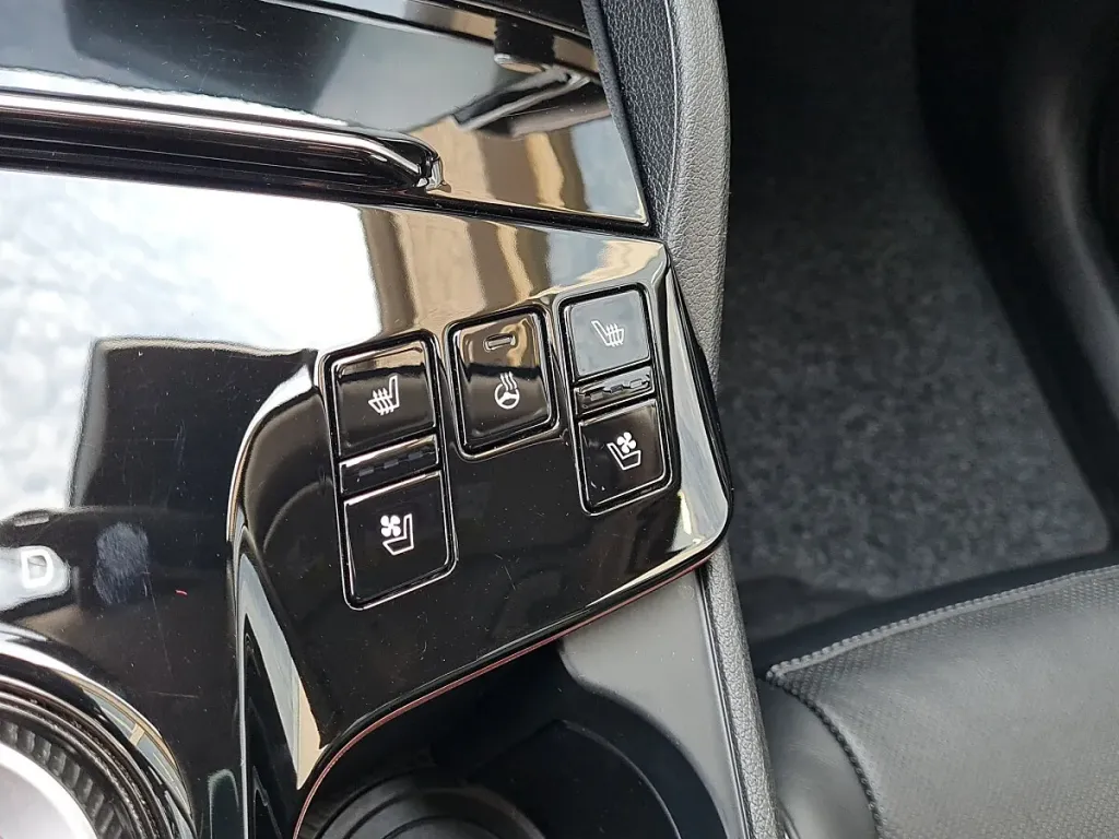 KIA Sportage 1.6 TGDI PHEV Gold AWD SUV / Geländewagen – Bild 16