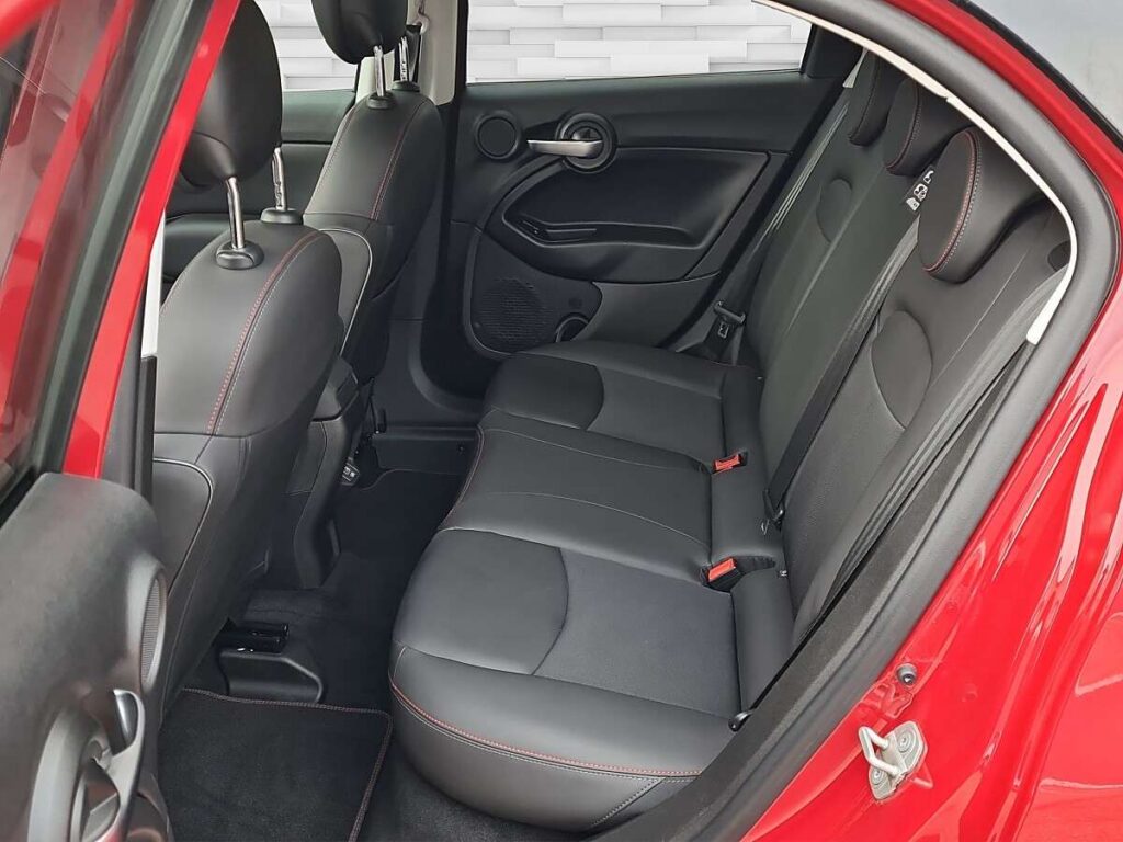 Vehicle 1352343402 - Image 8