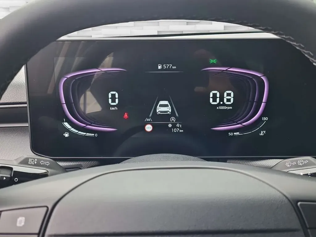 KIA Stonic 1,0 TGDI GPF ISG Silber SUV / Geländewagen – Obrázok 11