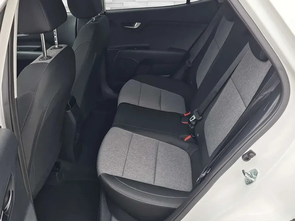 KIA Stonic 1,0 TGDI GPF ISG Silber SUV / Geländewagen – Obrázok 7