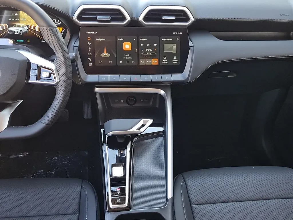 MG ZS 1.5 Hybrid+ Luxury SUV / Off-road vehicle – Image 14