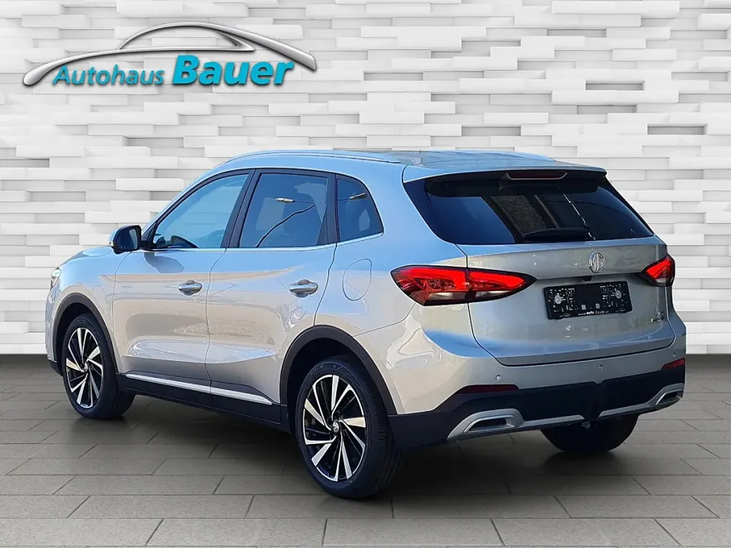 MG ZS 1.5 Hybrid+ Luxury SUV / Off-road vehicle – Image 4