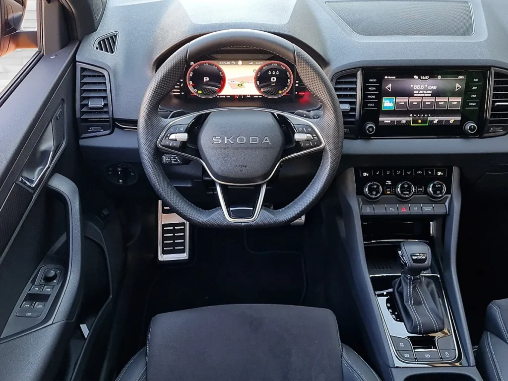 Vehicle 1556126617 - Image 10