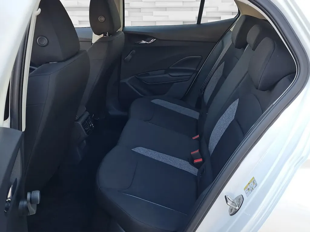 Skoda Fabia 1.0 TSI Essence Limousine – Obrázok 8
