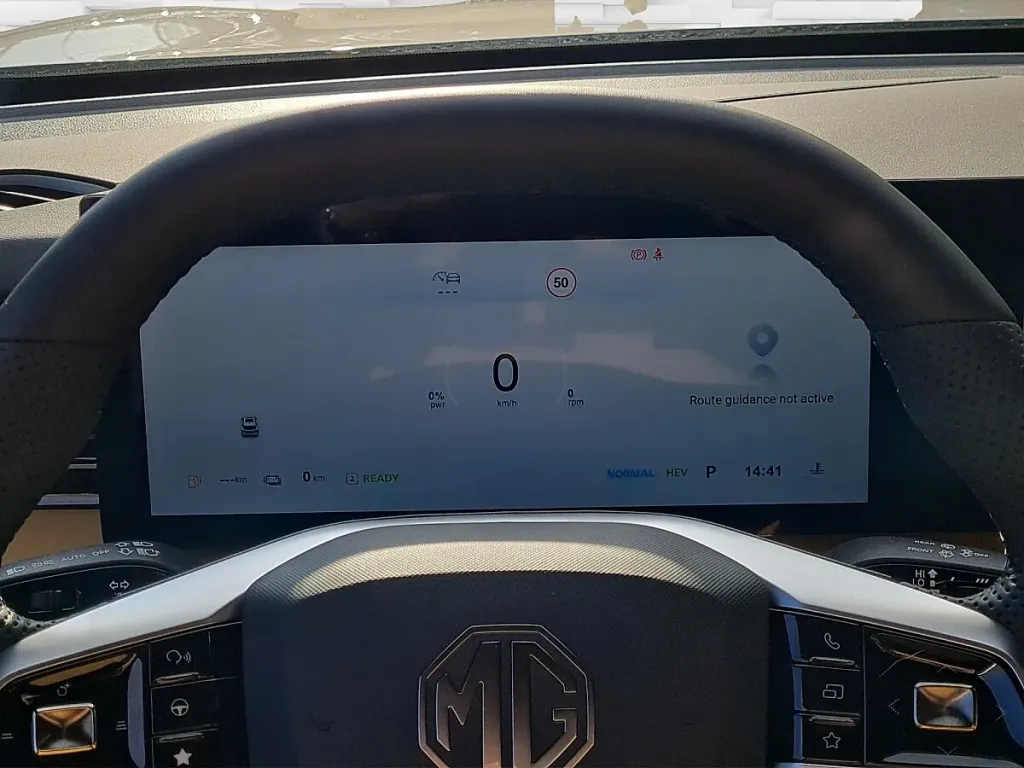 MG HS PHEV+ Luxury SUV / Terénne vozidlo – Obrázok 12