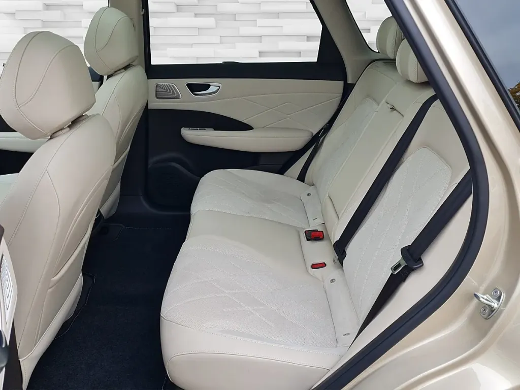 MG MGS6 4WD Luxury SUV / Geländewagen – Bild 8