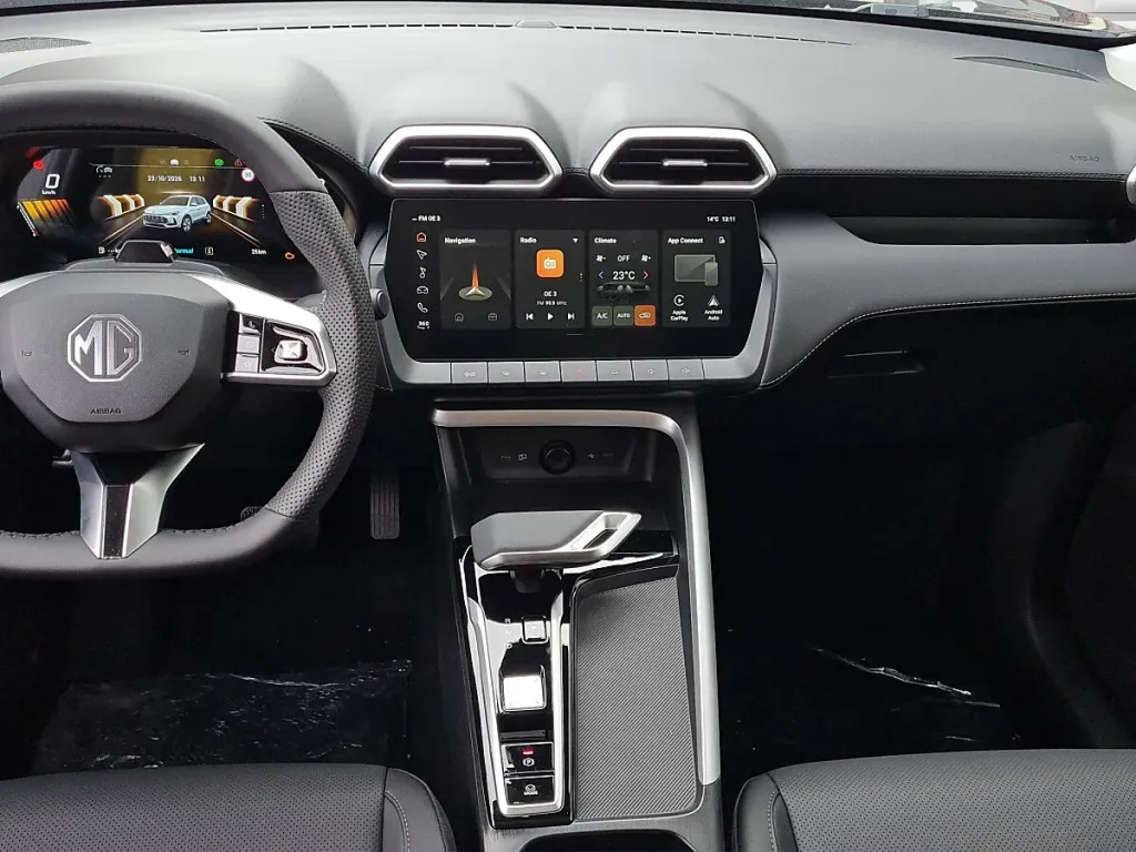 MG ZS 1.5 Hybrid+ Luxury SUV / Off-road vehicle – Image 14