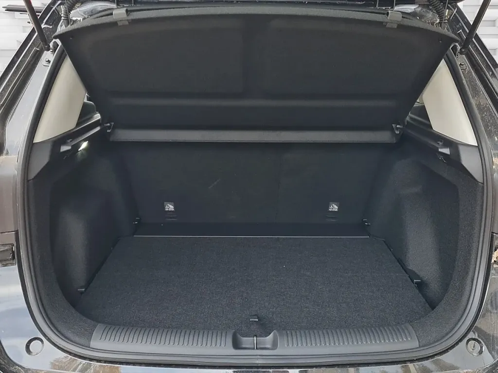 MG ZS 1.5 Hybrid+ Luxury SUV / Off-road vehicle – Image 9