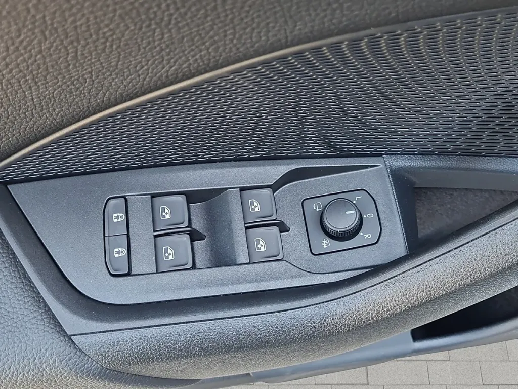 Skoda Octavia Kombi 1,5 TSI mHEV Selection DSG Kombi / Family Van – 15. kép