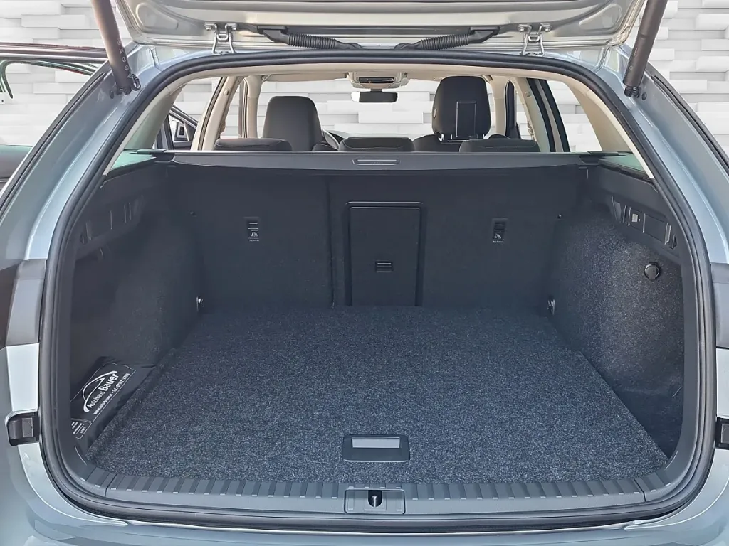Skoda Octavia Kombi 1,5 TSI mHEV Selection DSG Kombi / Family Van – 9. kép