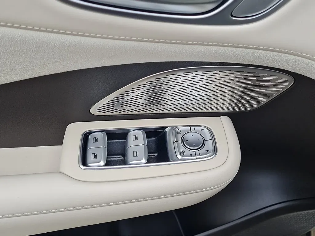 MG MGS6 Luxury SUV / Geländewagen – Obrázok 15