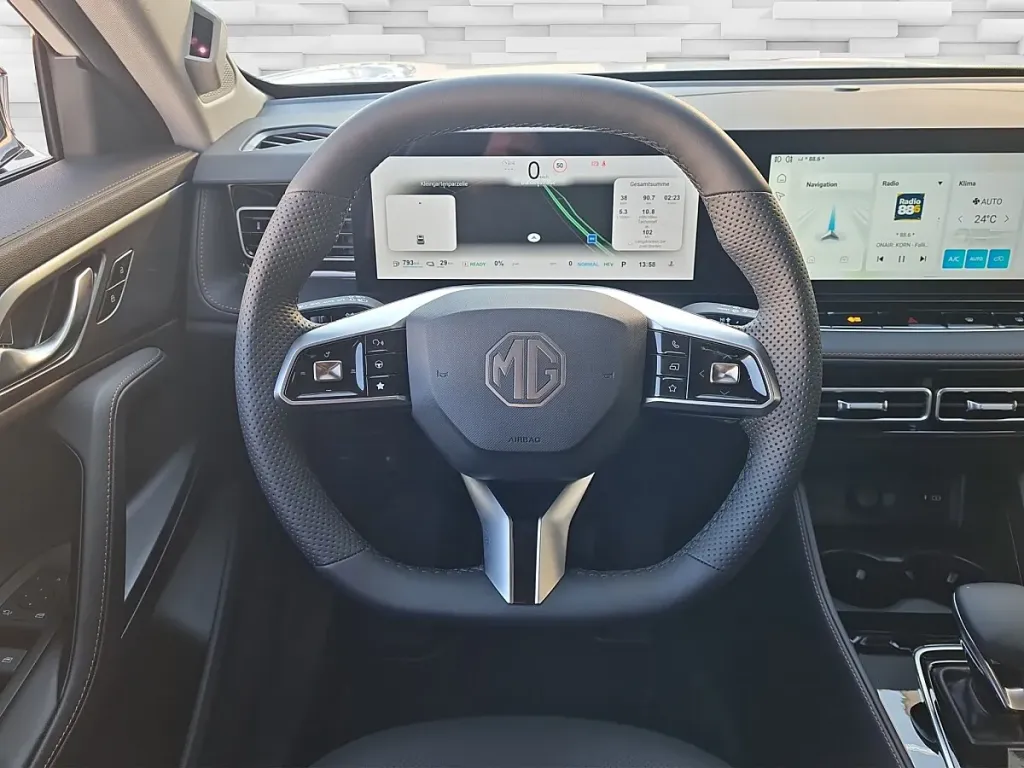MG HS PHEV+ Luxury SUV / Off-road vehicle – Image 11