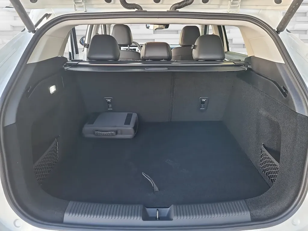 MG HS PHEV+ Luxury SUV / Off-road vehicle – Image 9