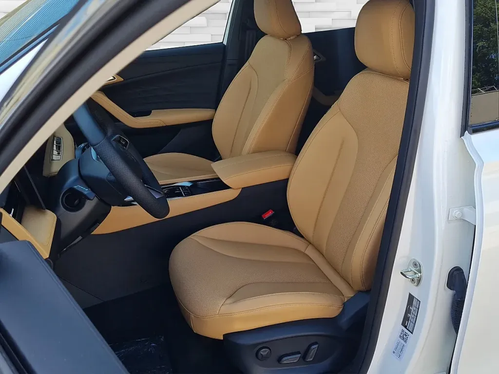 MG HS Hybrid+ Luxury + Heated steering wheel SUV / Off-road vehicle – Image 7