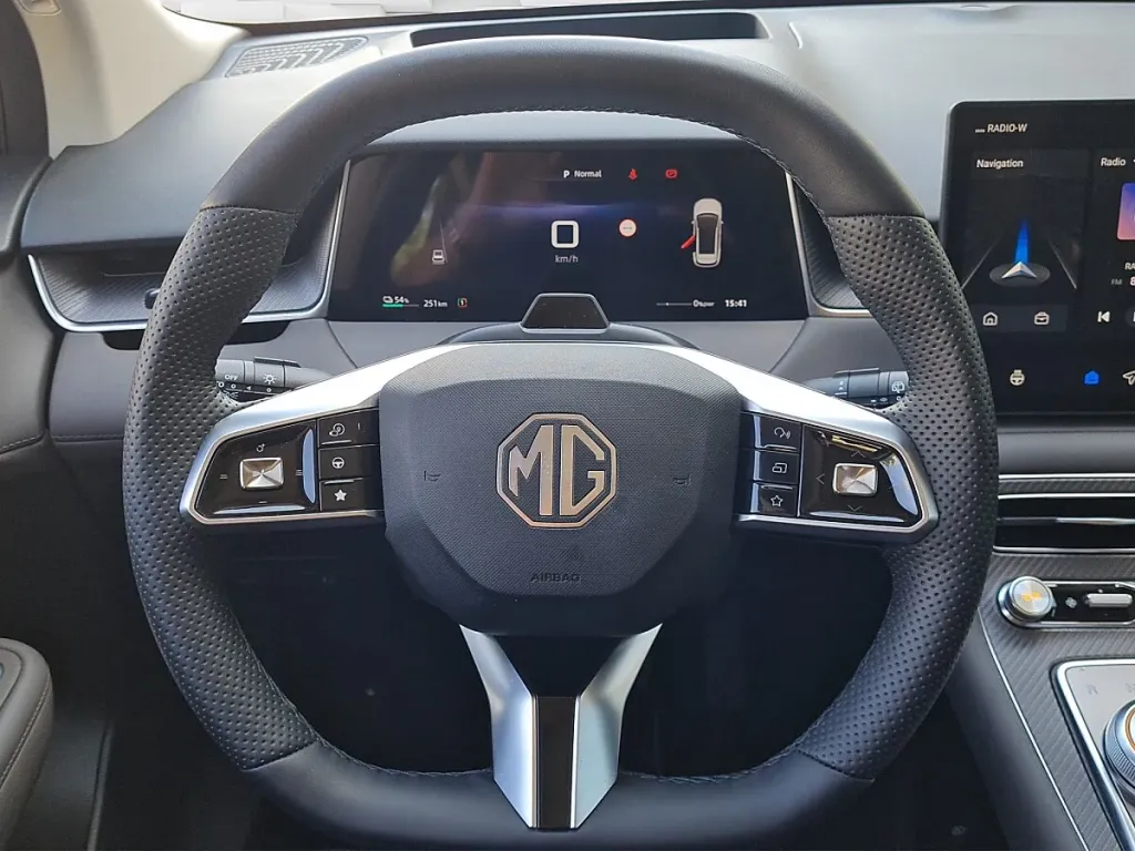 MG MGS6 77 kWh Luxury SUV / All-terrain vehicle – Image 11