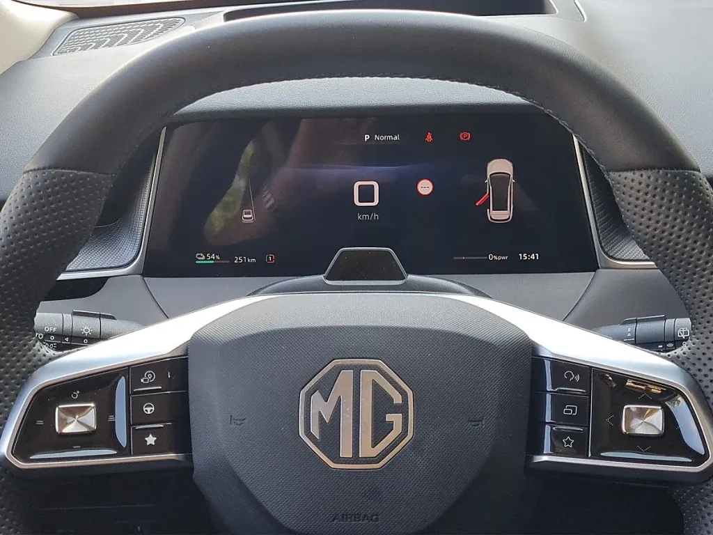 MG MGS6 77 kWh Luxury SUV / All-terrain vehicle – Image 12