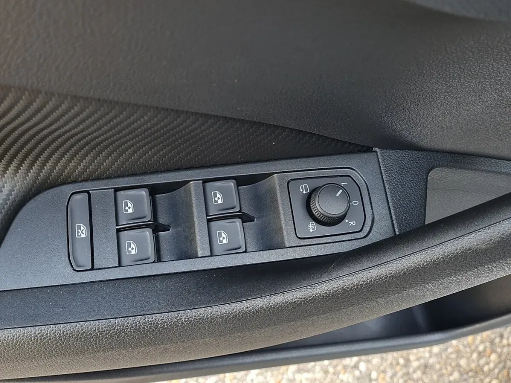 Skoda Scala 1.0 TSI Monte Carlo DSG Limousine – Image 15
