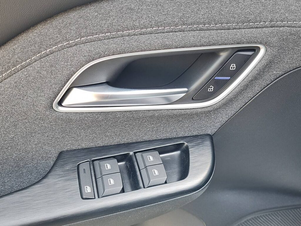 Vehicle 2094356444 - Image 15