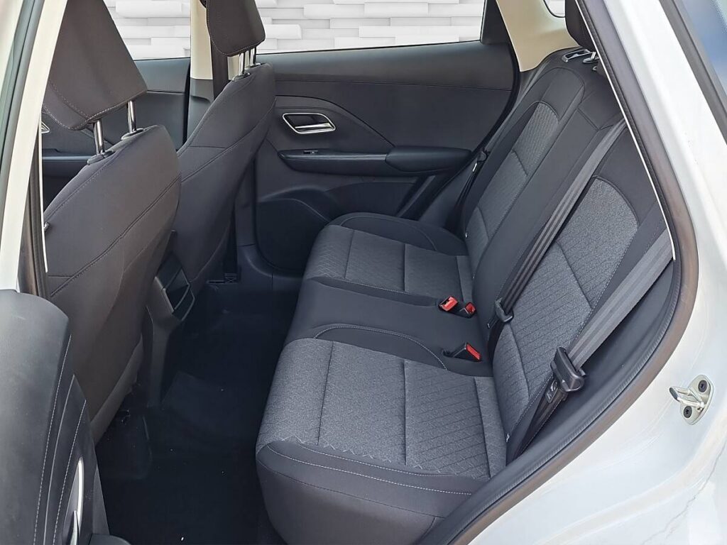 Vehicle 2094356444 - Image 8