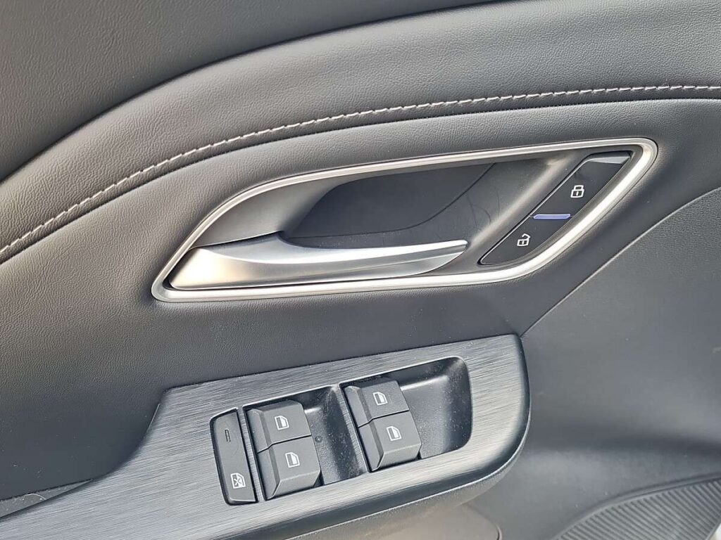 Vehicle 822280196 - Image 14