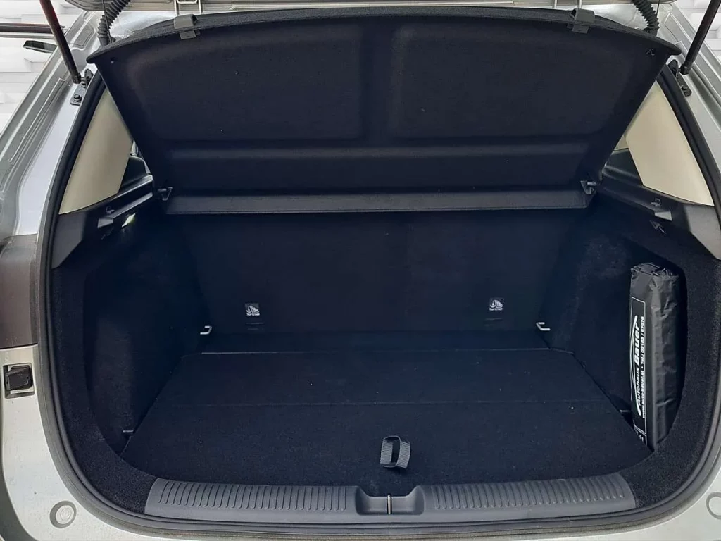 Vehicle 822280196 - Image 9