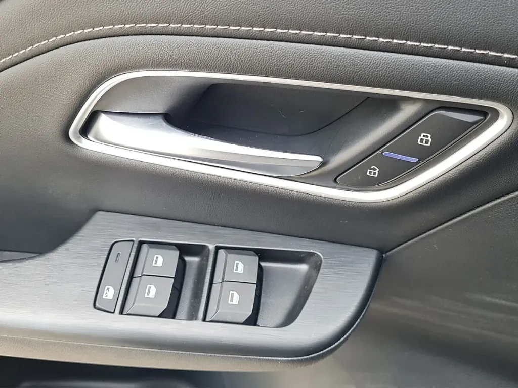 MG ZS 1.5 Hybrid+ Luxury SUV / Geländewagen – Bild 15