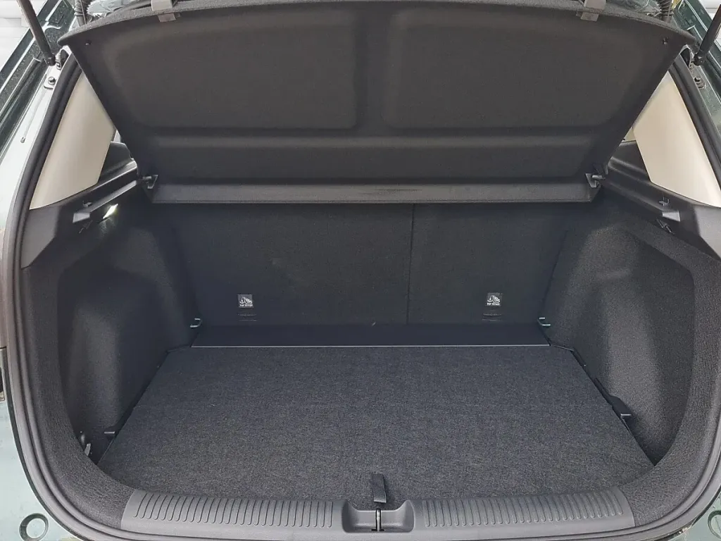MG ZS 1.5 Hybrid+ Luxury SUV / Geländewagen – Bild 9