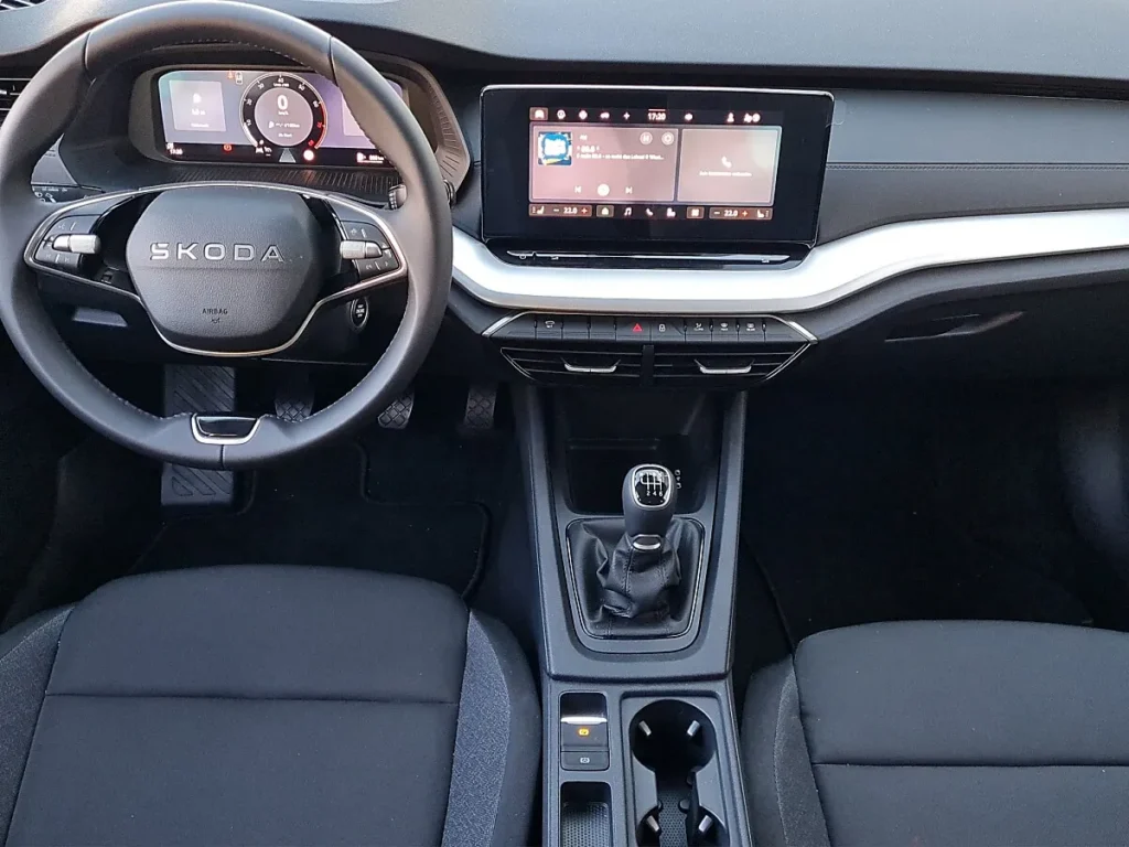 Vehicle 912401101 - Image 14