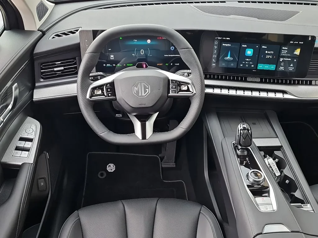 Vehicle 926879603 - Image 10