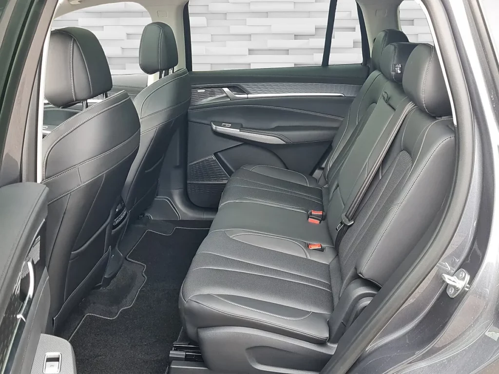 Vehicle 926879603 - Image 8