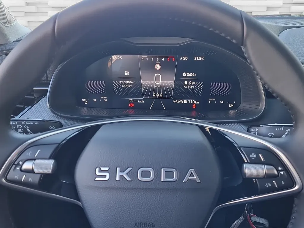 Skoda Kamiq 1,0 TSI Essence SUV / Terénne vozidlo – Obrázok 12