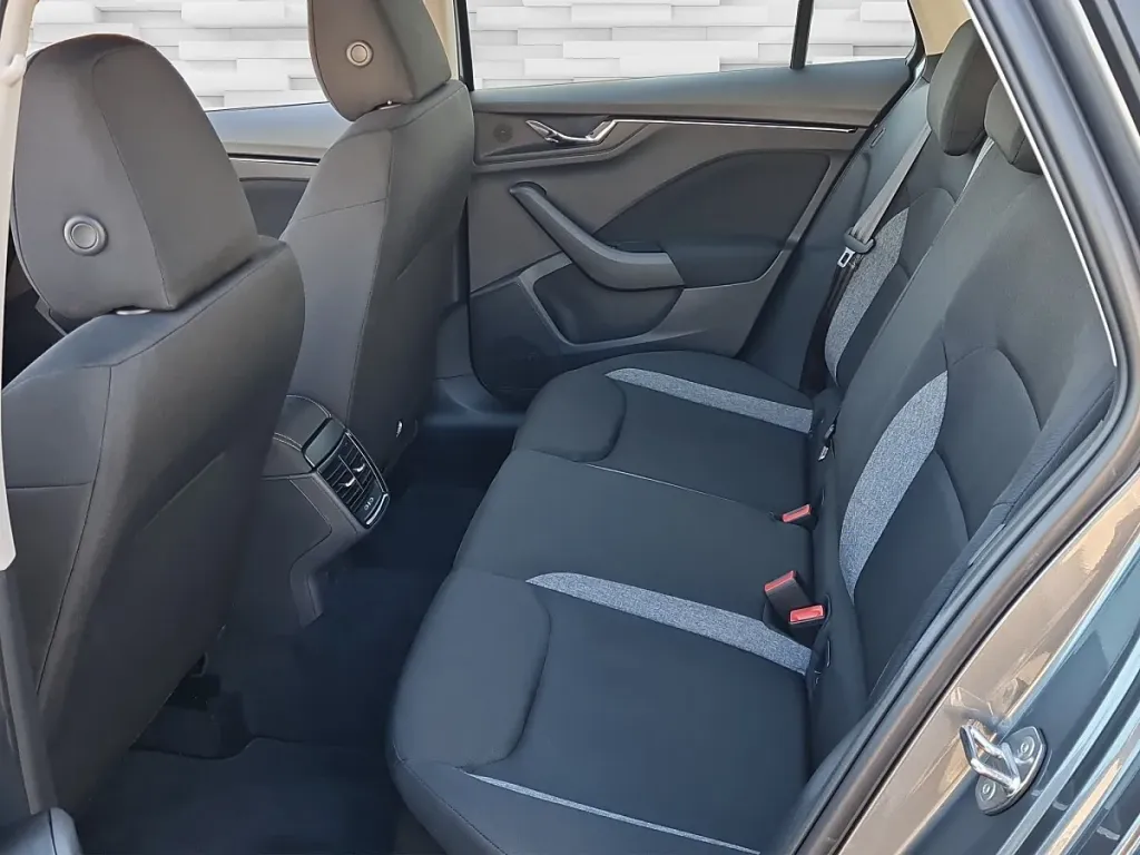 Skoda Kamiq 1,0 TSI Essence SUV / Terénne vozidlo – Obrázok 8