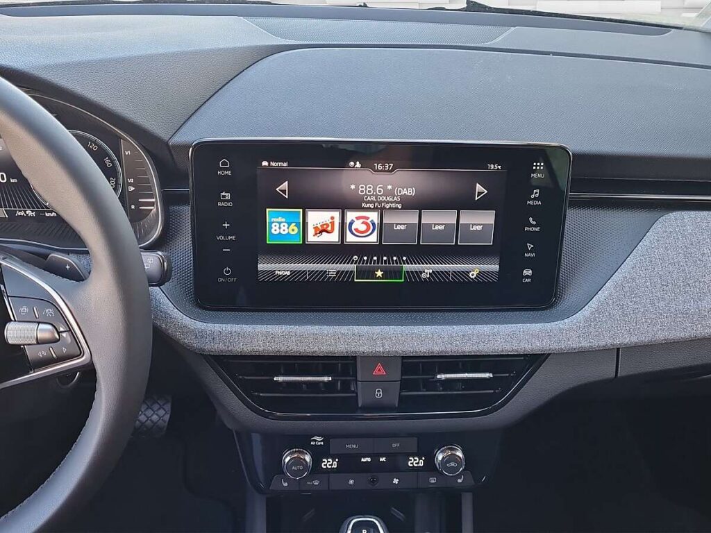 Vehicle 965892441 - Image 13