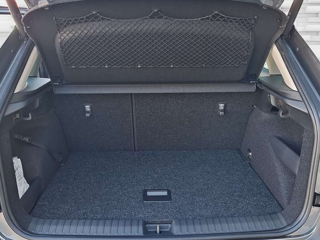 Vehicle 965892441 - Image 9